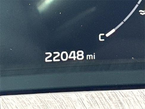 Used 2024 Kia Telluride SX Prestige w/ Towing Package image 29