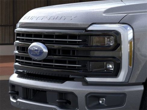 New 2026 Ford F250 Platinum w/ FX4 Off-Road Package image 17