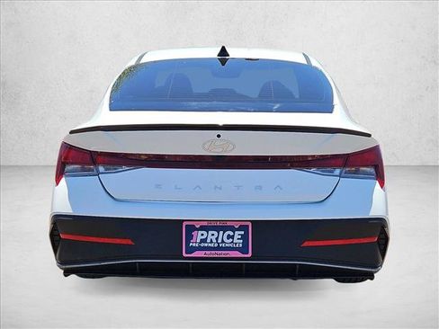 Used 2025 Hyundai Elantra Sport FWD image 7