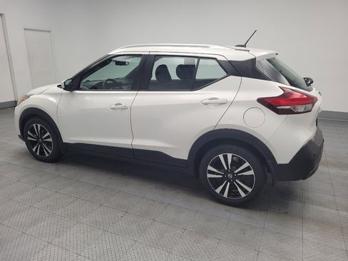 Used 2020 Nissan Kicks SV image 3