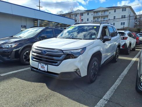 Certified 2025 Subaru Forester Premium image 3