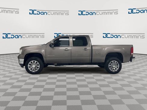 Used 2012 GMC Sierra 2500 SLE w/ SLE Preferred Package AWD/4WD image 5