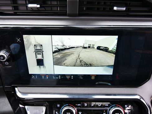 Used 2024 GMC Sierra 1500 AT4 w/ AT4 Preferred Package AWD/4WD image 26