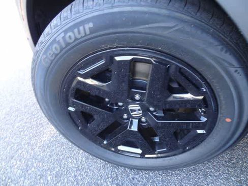 Used 2024 Honda CR-V LX image 28