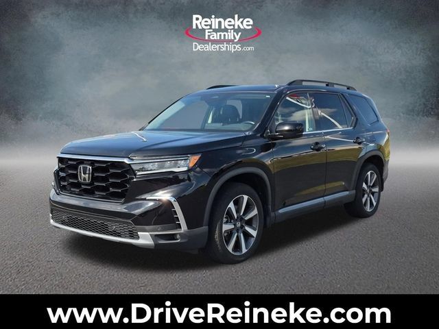 Used 2024 Honda Pilot Touring image 1
