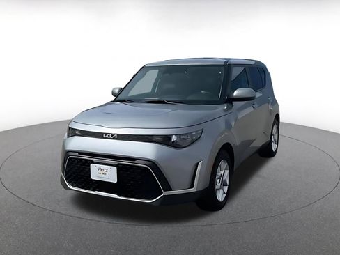 Used 2025 Kia Soul LX w/ LX Technology Package image 7