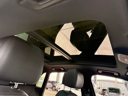 Used 2020 Audi Q3 2.0T Premium image 25