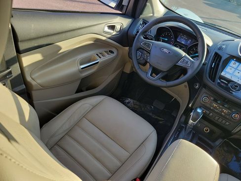 Used 2019 Ford Escape Titanium image 16