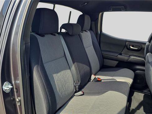 Used 2021 Toyota Tacoma TRD Off-Road AWD/4WD image 17