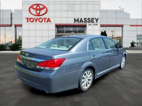 Used 2011 Toyota Avalon Limited FWD image 3