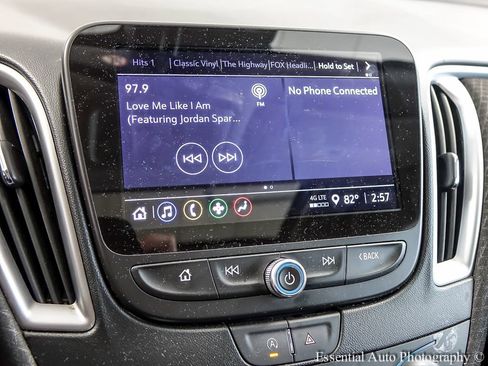 Used 2023 Chevrolet Malibu LT FWD image 15