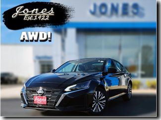 Used 2023 Nissan Altima 2.5 SV image 1