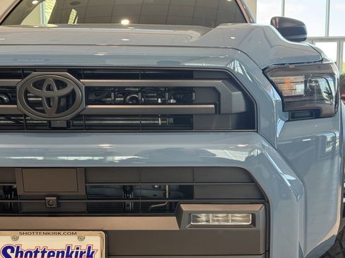 Used 2026 Toyota 4Runner SR5 image 8