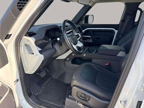 Used 2021 Land Rover Defender 110 SE image 14