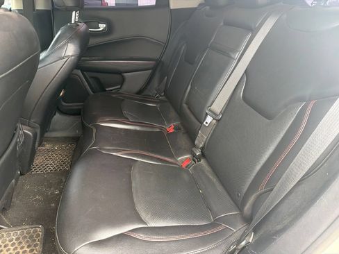 Used 2018 Jeep Compass Trailhawk w/ Leather Interior Group AWD/4WD image 8