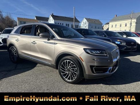 Used 2020 Lincoln Nautilus Reserve image 2