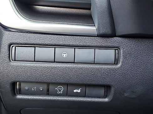 New 2026 Nissan Rogue Dark Armor AWD/4WD image 17