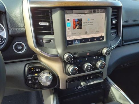 Used 2022 RAM 1500 Laramie AWD/4WD image 19