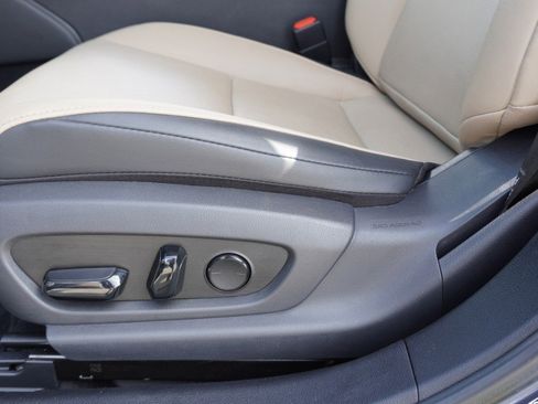 Used 2019 Lexus ES 350 w/ Premium Package image 22