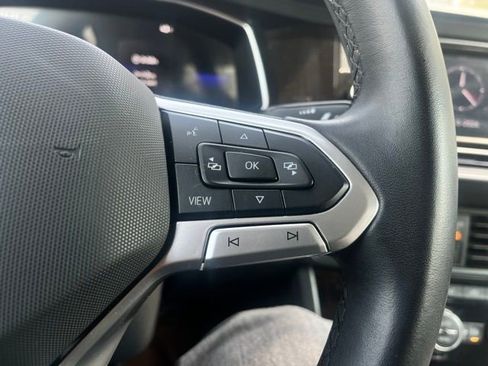 Used 2024 Volkswagen Jetta SE image 31