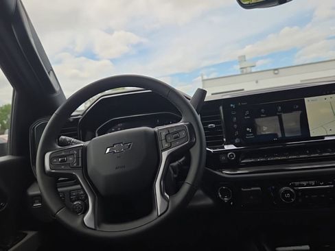 New 2026 Chevrolet Silverado 2500 ZR2 AWD/4WD image 14