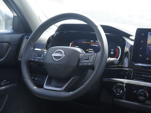 New 2026 Nissan Pathfinder SL image 24