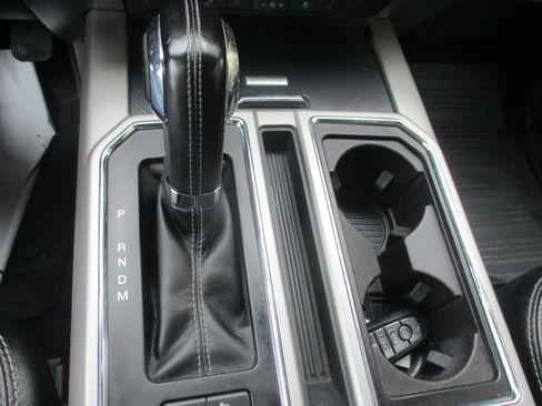 Used 2018 Ford F150 Lariat w/ Equipment Group 502A Luxury image 18