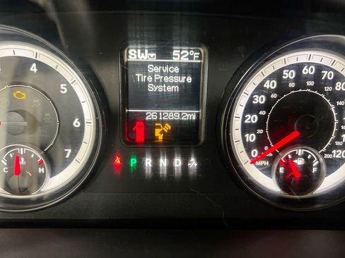Used 2014 RAM 2500 Tradesman w/ Chrome Appearance Group AWD/4WD image 13