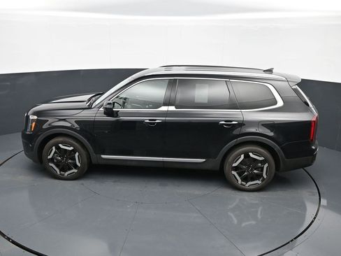 Used 2023 Kia Telluride S FWD image 16