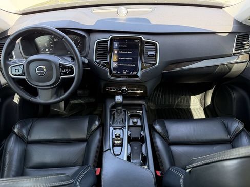 Used 2018 Volvo XC90 T6 Momentum w/ Convenience Package AWD/4WD image 10