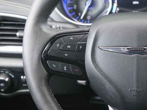 Used 2024 Chrysler Pacifica Touring-L w/ S Appearance Package FWD image 14