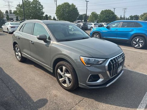 Used 2020 Audi Q3 2.0T Premium w/ Convenience Package AWD/4WD image 22