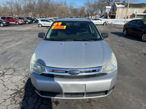 Used 2009 Ford Focus SE image 3