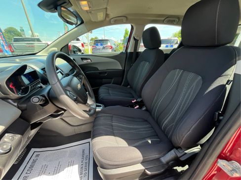 Used 2013 Chevrolet Sonic LT w/ Wheels and Fog Lamp Package FWD image 9