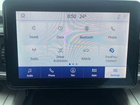 Used 2021 Ford Explorer XLT w/ Equipment Group 202A image 4