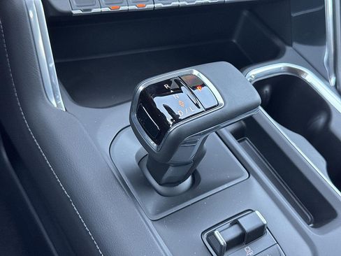 New 2026 GMC Sierra 1500 Denali AWD/4WD image 13
