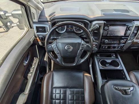 Used 2019 Nissan Titan Platinum Reserve w/ Platinum Utility Package AWD/4WD image 17
