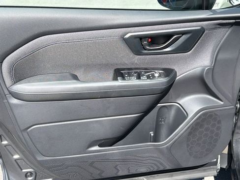 New 2026 Subaru Forester Premium AWD/4WD image 17
