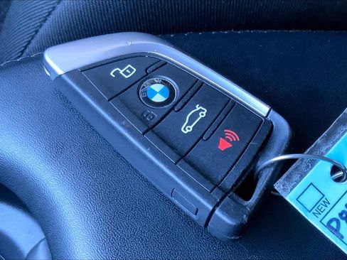 Used 2023 BMW 330i Sedan w/ Driving Assistance Package RWD image 29