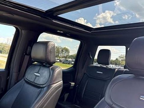 Used 2025 Ford F250 Platinum image 28