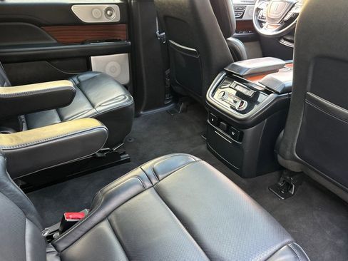 Used 2019 Lincoln Navigator L Reserve w/ Cargo Package image 23