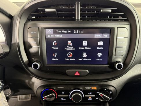 Used 2025 Kia Soul LX FWD image 19