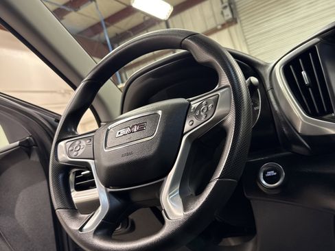 Used 2024 GMC Terrain SLE image 15