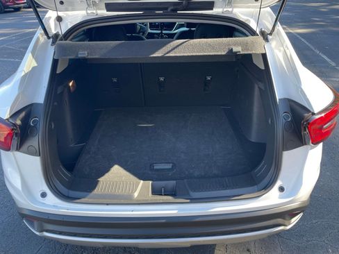 Used 2025 Chevrolet Trax LT image 27