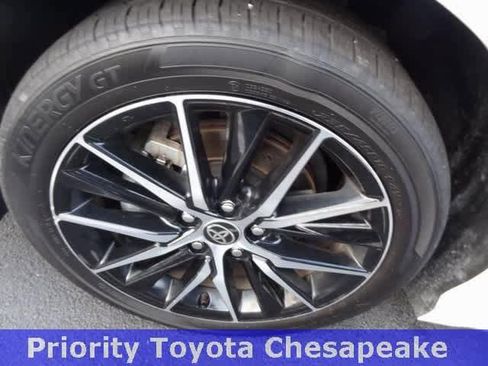 Used 2023 Toyota Camry SE image 9