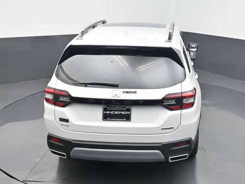 Used 2025 Honda Pilot Touring image 12
