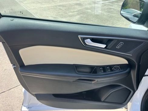 Used 2023 Ford Edge SE AWD/4WD image 13