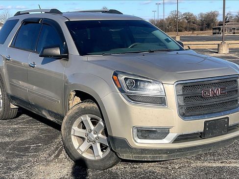 Used 2013 GMC Acadia SLE image 1