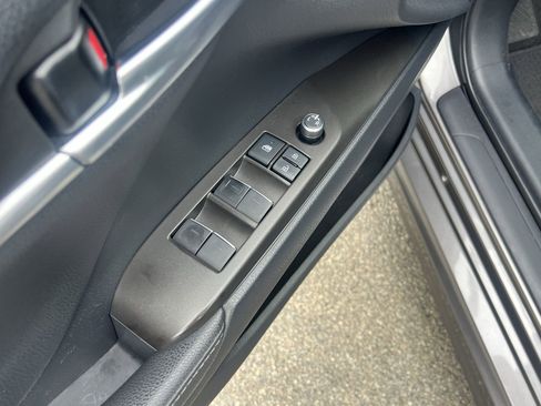 Used 2022 Toyota Camry XSE FWD image 15
