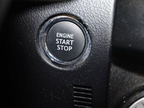 Used 2022 Toyota 4Runner TRD Off-Road Premium image 30